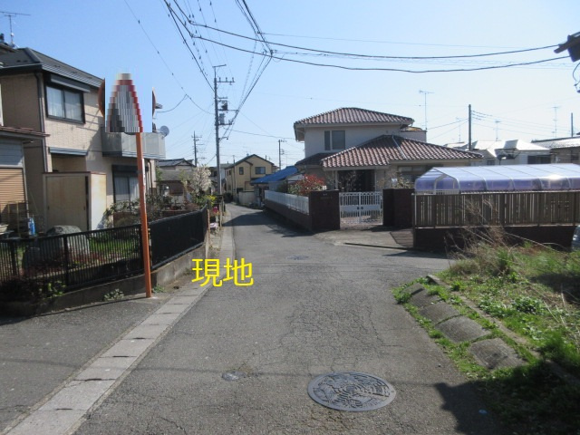 中古戸建　滑川町月輪934-7（リフォーム住宅）の前面道路含む現地写真