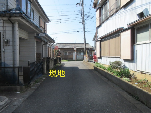 中古戸建　滑川町月輪934-7（リフォーム住宅）の前面道路含む現地写真