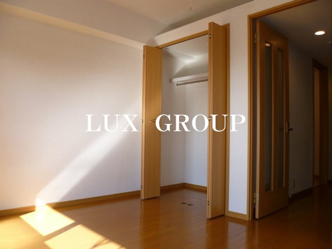 【洋室】 | プラシード輝