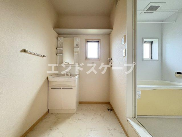 クレシェンテＢの洗面所|高崎、前橋のお部屋探しはエンドスケープまで！お客様の理想お聞かせ下さい♪