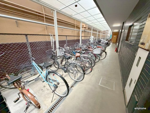 ビジタル高津　仲介手数料無料の駐車場