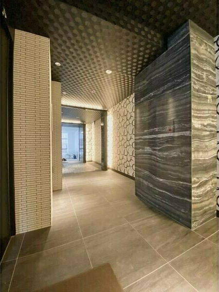 RESIDENCIA御器所のエントランス