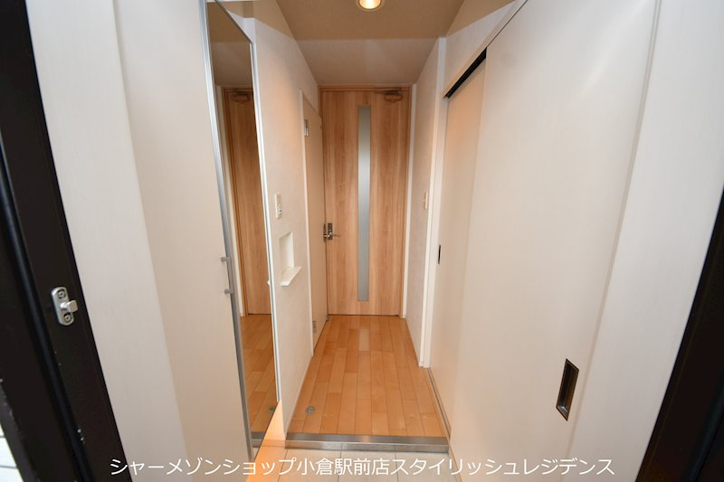 アルティザ小倉の玄関