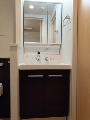 【洗面所】 | パインズ美園 | ゆったりとスペースのある洗面所