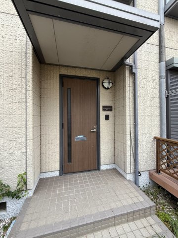 DAIKENN浜寺南町N棟のエントランス
