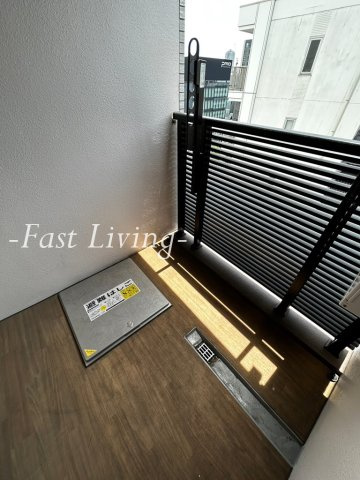 PEAKS神田のバルコニー