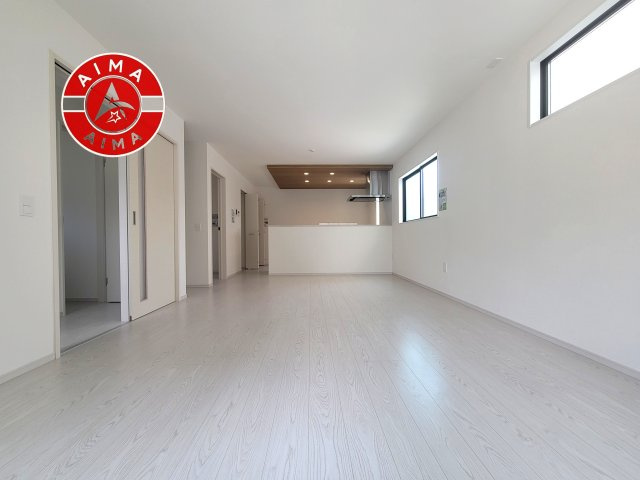 福岡市西区今宿2丁目第1-3棟（2号棟）の居間・リビング|多くの時間を過すことになるリビングだからこそ、いつも穏やかな空間・解放感が味わえ毎日が充実します。