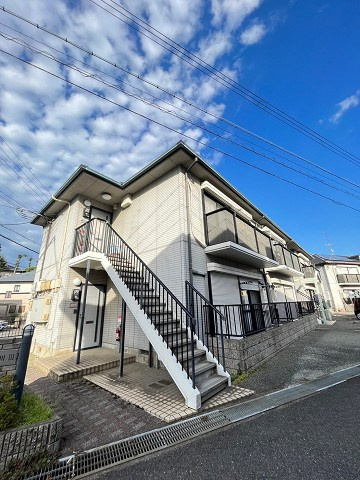 ファミール仁川Ⅲの外観