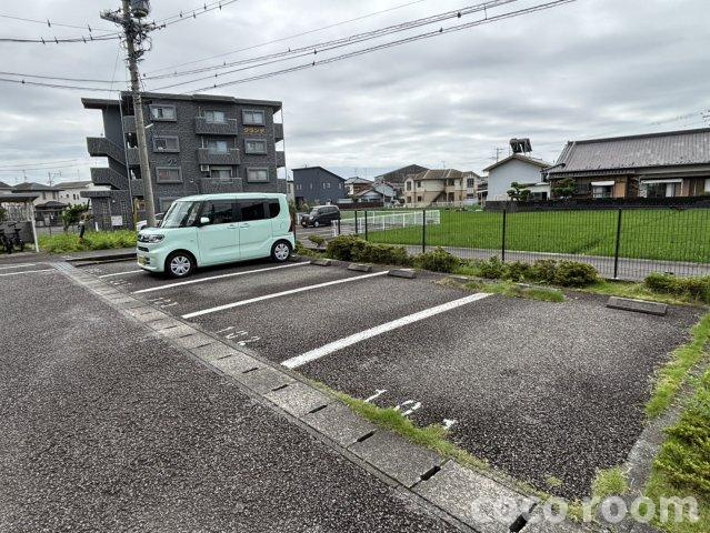 ジョイルームⅡの駐車場