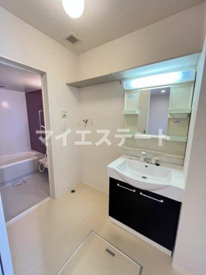 【洗面所】 | サンビレッジ | 別部屋写真使用