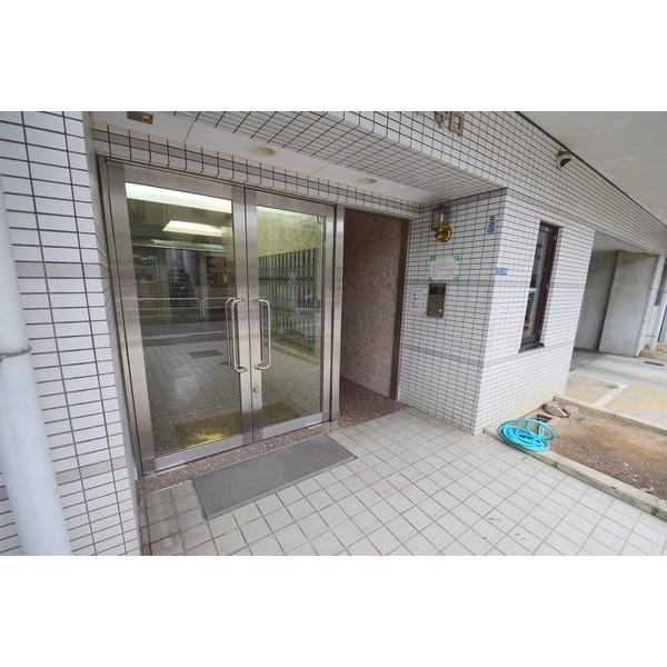 グリーンピア守口のエントランス