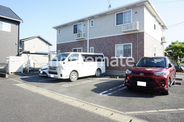 熊本市南区平田２丁目のアパートの駐車場