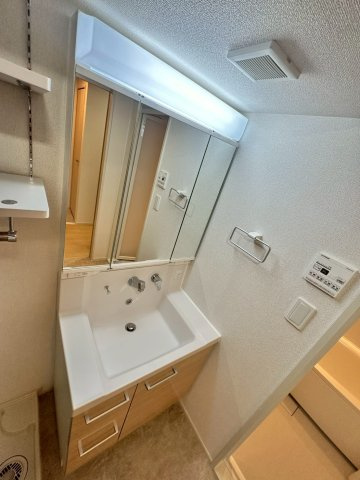 カーサモデルノ南摂津の洗面所