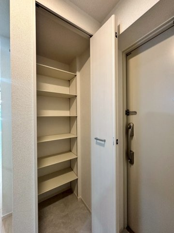 カーサモデルノ南摂津の収納