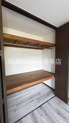クリスタージュ弐番館の収納