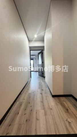 クリスタージュ弐番館の玄関