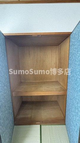 クリスタージュ弐番館の収納