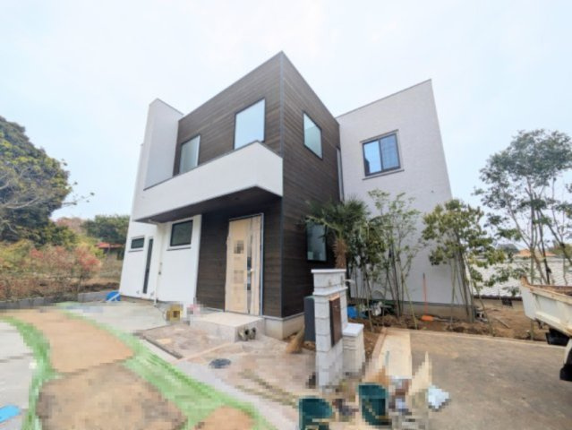 海見え！相模湾を望む眺望　鎌倉山の高台に佇む一邸の外観|陽当たり良好