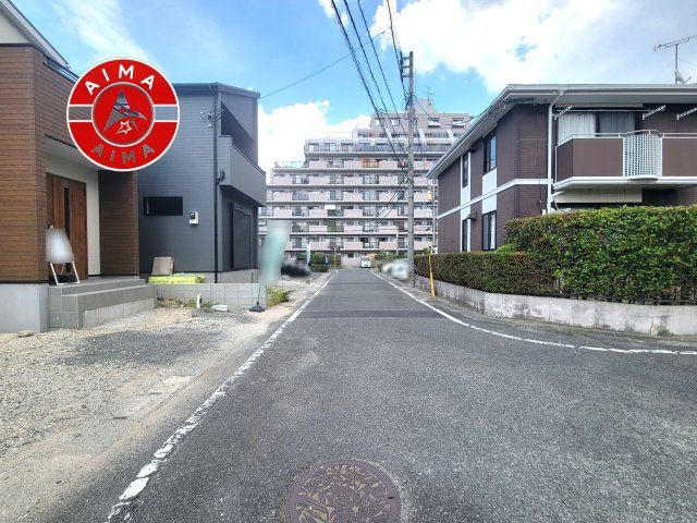 春日市須玖南5丁目第2-2棟（1号棟）の外観|前面道路含む現地の写真です。