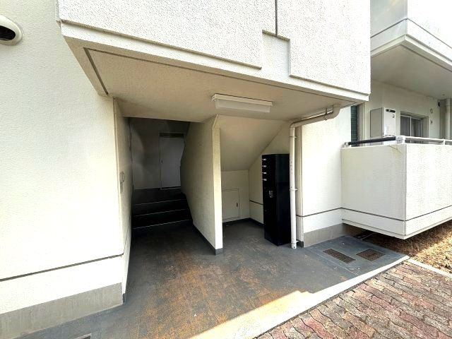 ワンズレジデンス羽曳ヶ丘のエントランス
