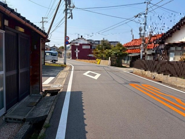 境港市外江町売土地①の前面道路含む現地写真|前面道路になります。
幅員約6.0mになります。
