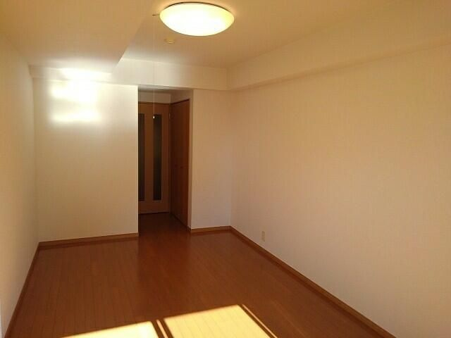 エレガンス富士の寝室