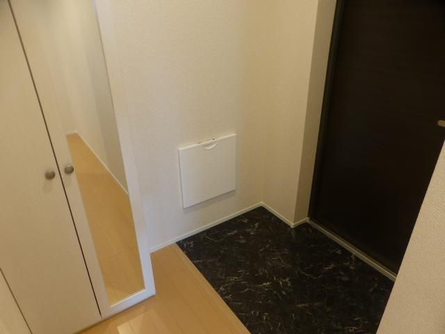 Ｌ・Ｒａｄｉｃｅ（エル・ラディーチェ）の玄関