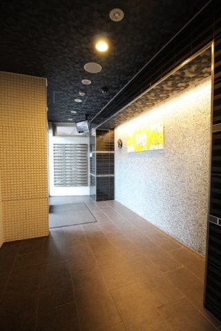 ミーナ原町のエントランス