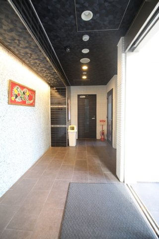ミーナ原町のエントランス