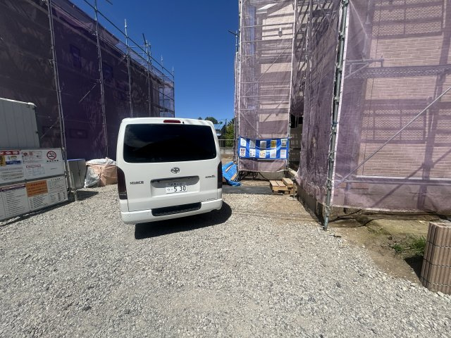 新築　前橋市亀里町第1　Livele Garden.S　2号棟の駐車場|現地写真　駐車スペースは2台分可能です！
