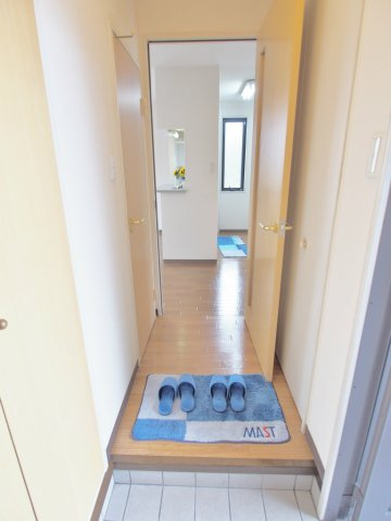 ディアスセレナKの玄関