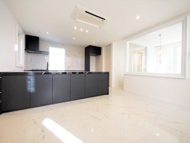 【キッチン】 | 目黒区五本木2丁目 | ビルトイン食洗機・浄水器を完備。使い勝手良好！