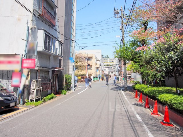 【その他】 | クレッセント目黒青葉台 | 前面道路