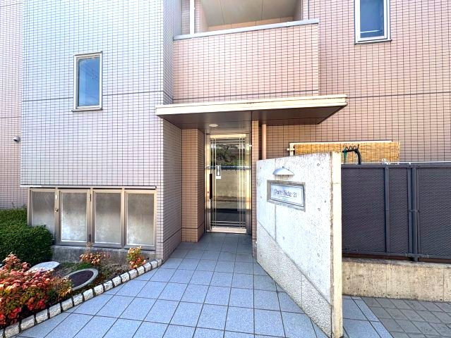 パスサイド21のエントランス