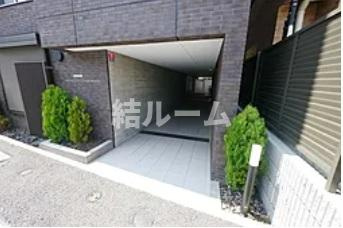 板橋区成増１丁目の賃貸マンションのエントランス