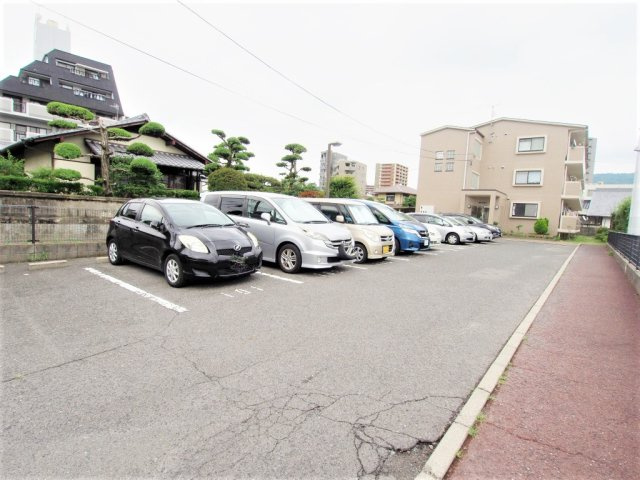第2土井ビルの駐車場