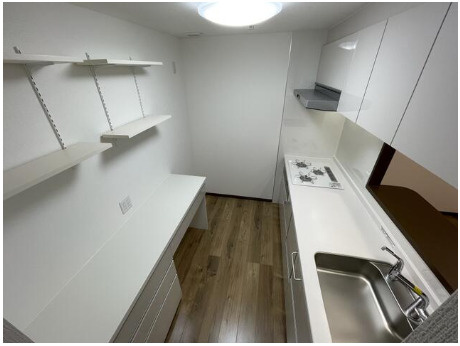 【水廻りキレイ】高知市桟橋通りアルファステイツ桟橋通りⅠ　中古マンションのキッチン|収納充実◎すっきり片付く嬉しいスペース