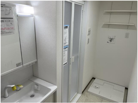 【水廻りキレイ】高知市桟橋通りアルファステイツ桟橋通りⅠ　中古マンションのその他|ゆとりある洗面スペースで朝の準備もスムーズ
