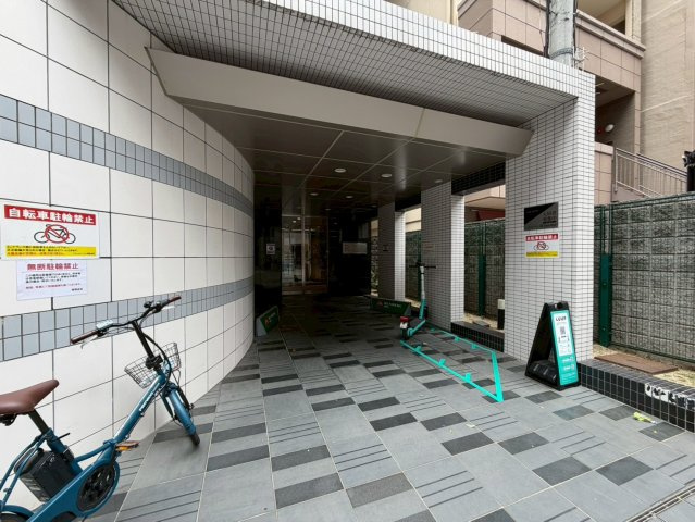 プライムアーバン堺筋本町のエントランス