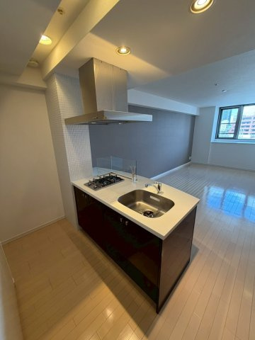 プライムアーバン堺筋本町のキッチン