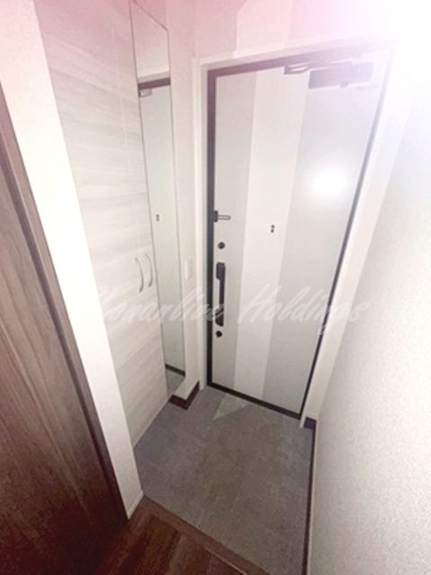 横浜市戸塚区吉田町のアパートの玄関|別建物同施工