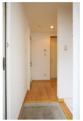 レッドフラッツ成城の玄関