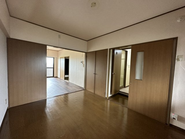 アンシャンテの居間・リビング