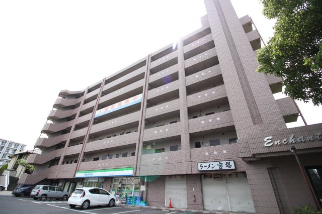 アンシャンテの外観