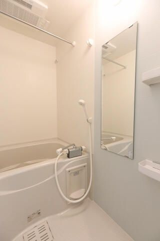 スカイコートパレス千川の浴室