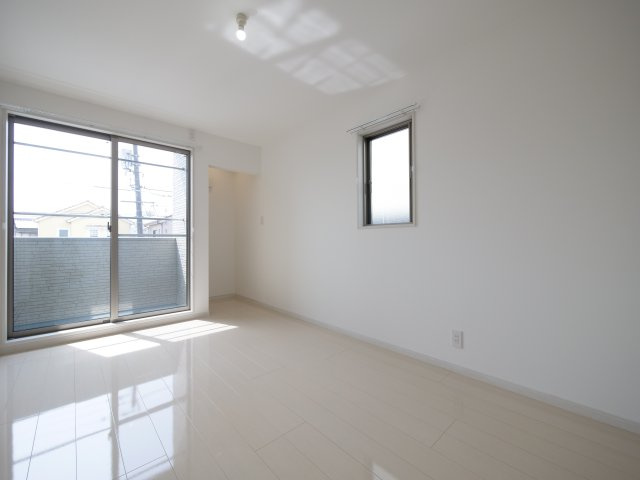 スカイガーデン大安寺の洋室|※写真は別の部屋のものです。