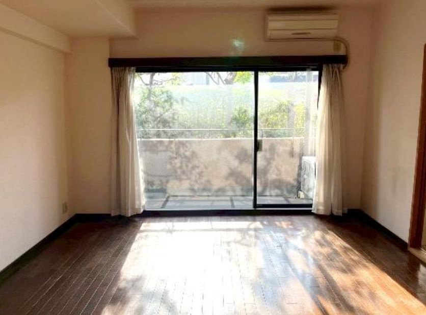 藤和芦屋ホームズの居間・リビング