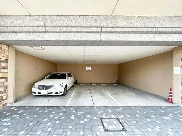 S-FORT西郊通の駐車場