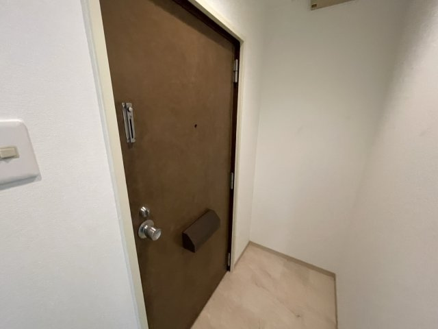 第三東ビル　の玄関