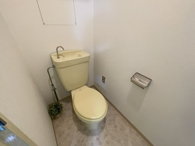 第三東ビル　のトイレ